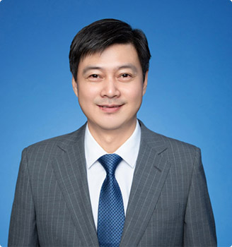 执行董事 盛华波
